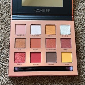 Focallure Burning Palette